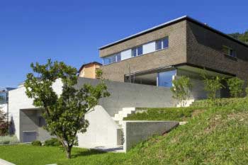 Green roofs can regulate temperatures Green roofs can regulate temperatures